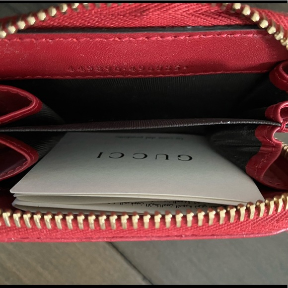 Gucci Zip around Coin Wallet - Picture 4 of 7